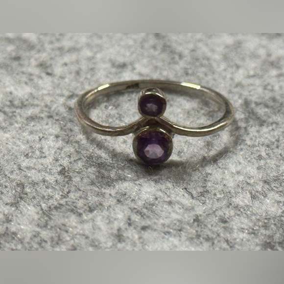 🟠Sterling Silver Ring With 2 Faceted Amethyst - Picture 3 of 4